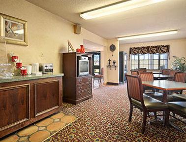 Super 8 By Wyndham West Monroe Hotel Restaurant photo